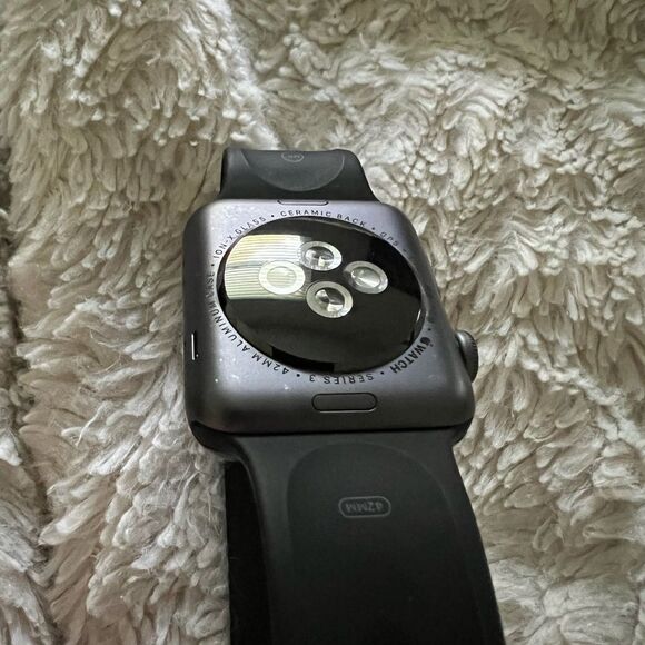 Apple Watch Series 3 - Picture 3 of 4